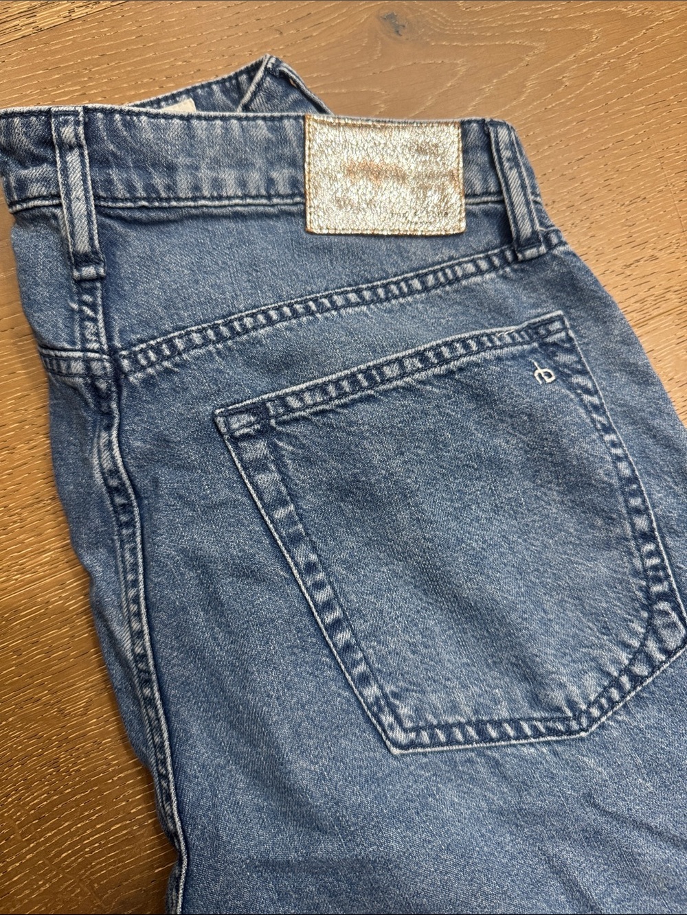 Rag & Bone Logan Mid-Rise Wide Leg Jeans Size 25 Medium Wash - Picture 6 of 6